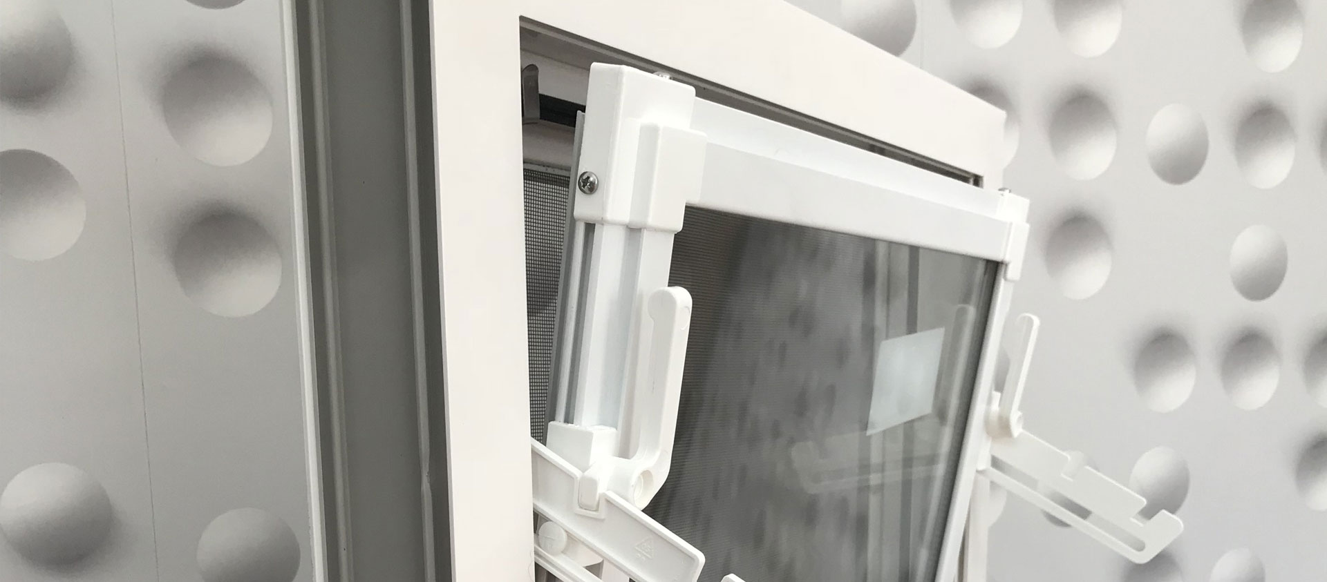 Вокны для жывёлы ПВХ, кароўнік, маскітныя сеткі, вытворца Польшча